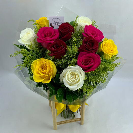 Buquê de Rosas Coloridas