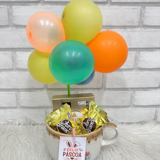Caneca com Chocolates e Balões