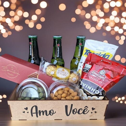 Cesta Premium com Cervejas, Guloseimas e Cacau Show "Amo Você"