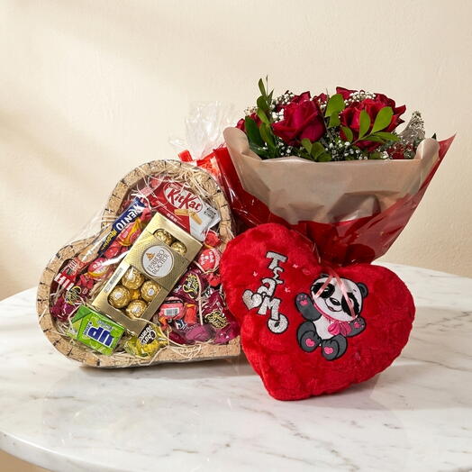 Combo um Belissimo Buquê Coração Panda ️Cheio de Chocolates