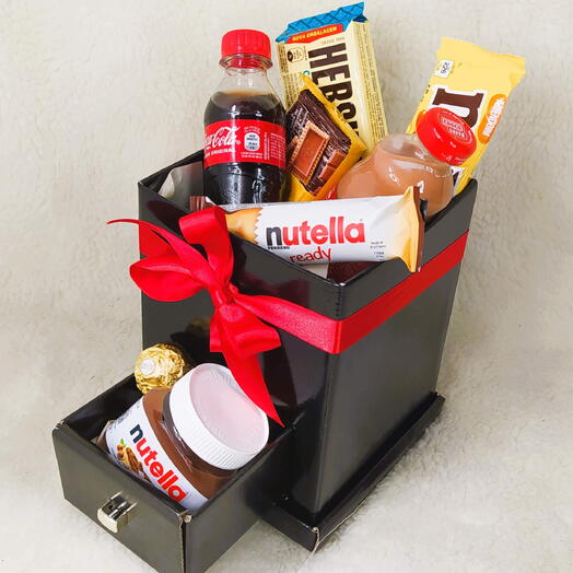 Caixa Gaveta com Chocolates e Coca Cola