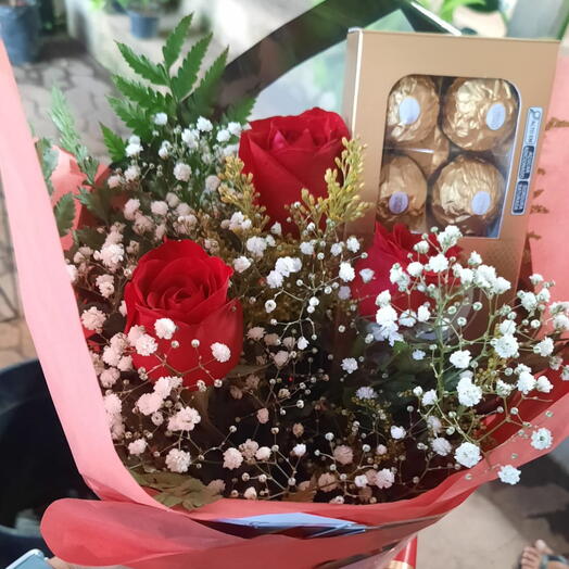 Bouquet 3 Rosas com Ferrero Rocher 8 un