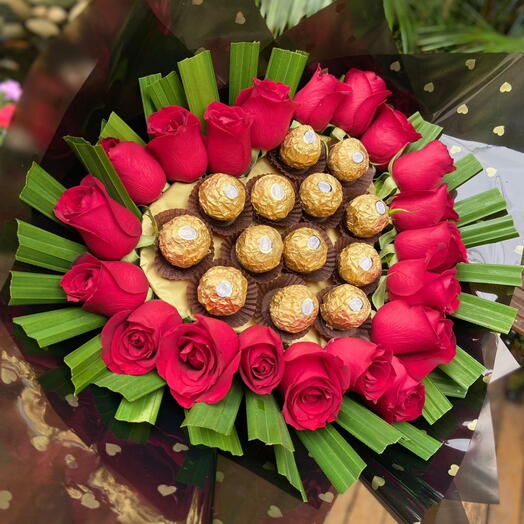 Buque de rosa com ferreiro  roche