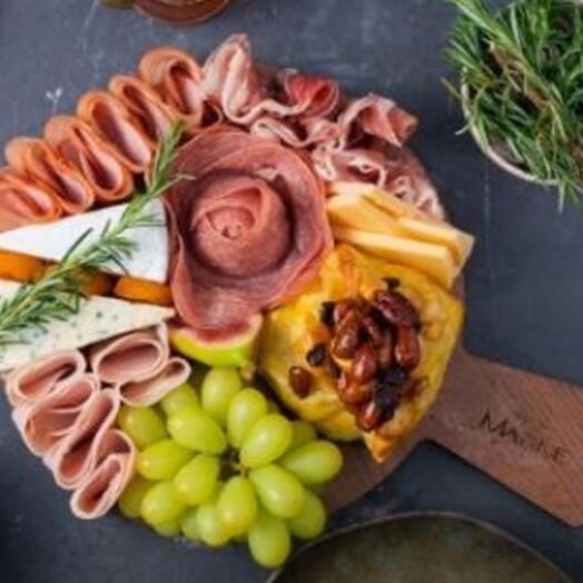 TABUA DE FRIOS COM BRIE