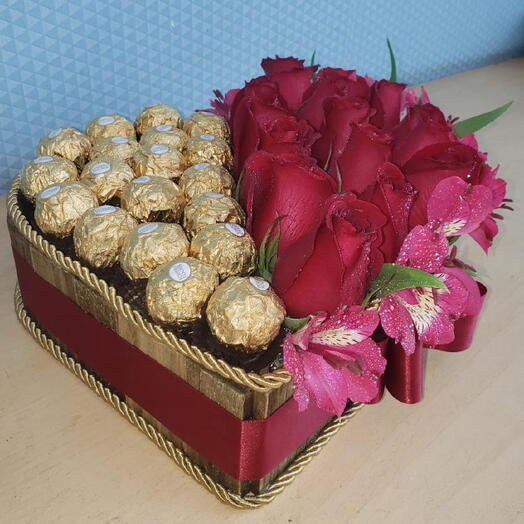 arranjo no cachepot de coração G