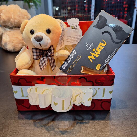 Cesta Com Urso e Chocolate Cacau Show