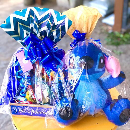 Cesta de Chocolates com Stitch Grande
