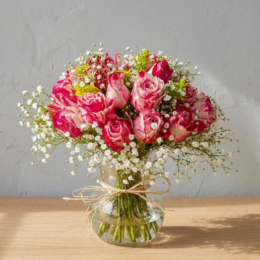 Arranjo de Rosas no Vidro