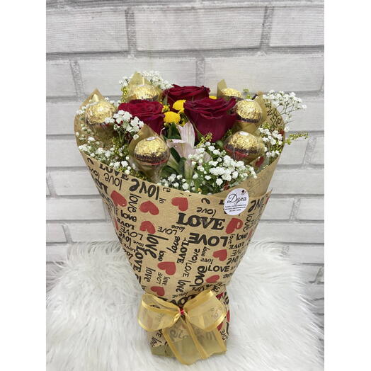 Buquê Com 3 Rosas E 6 Ferrero Rocher