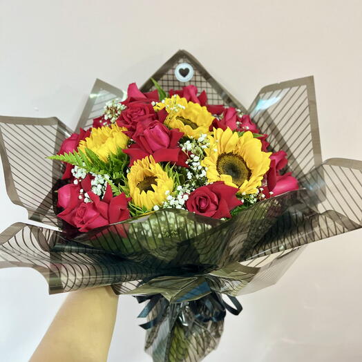 Buquê Girassois e Rosas