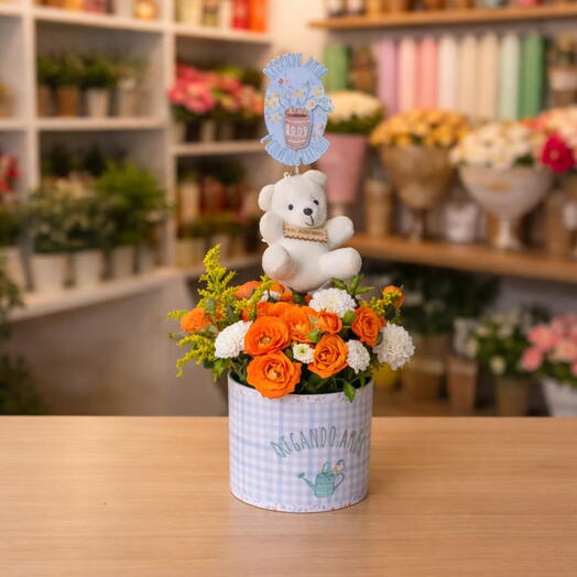 Arranjo com Flores Variadas Regando Amor