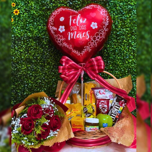 CESTA MÃES COM FLORES