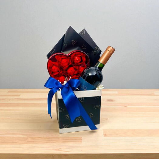 8. Cesta de Vinho e Chocolate