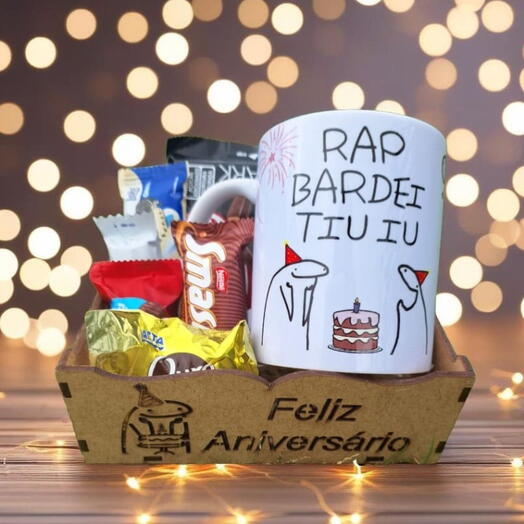 Cesta com Chocolates e Caneca Flork - Feliz Aniversario