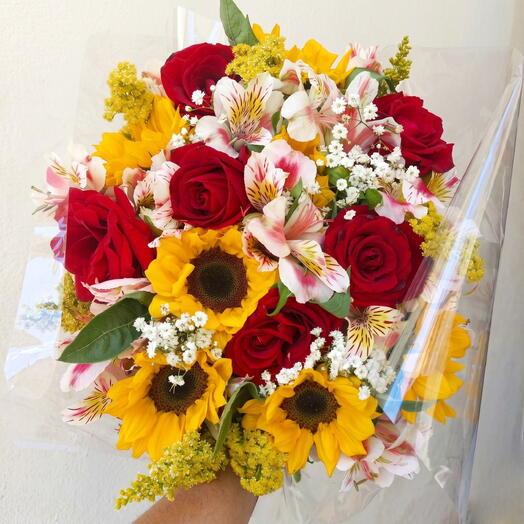 Buque de Rosas e Girassol