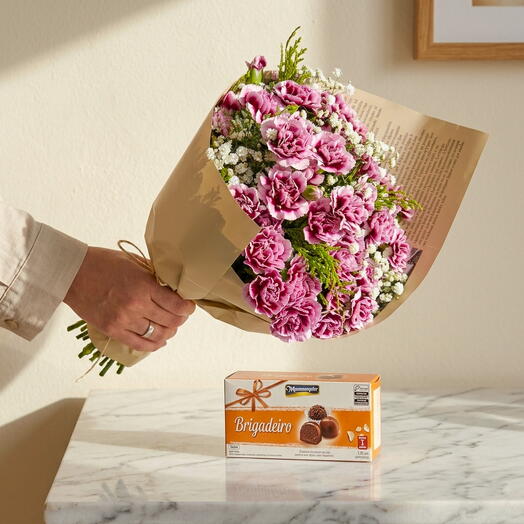 Buquê de Cravina   Caixa de Trufas