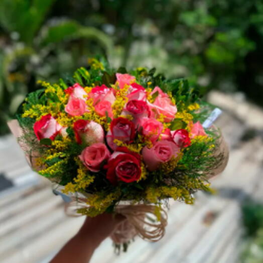 Buquê Mix de Flores Premium – Sofisticação e Romance em Cada Flor