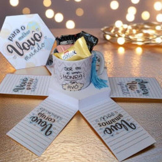 Presente Vo: Caneca do Vovo "Ser Avo não tem preço" na Caixa Explosão com Chocolates