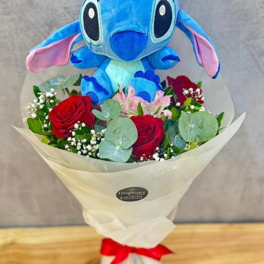 RAMALHETE STITCH LOVE