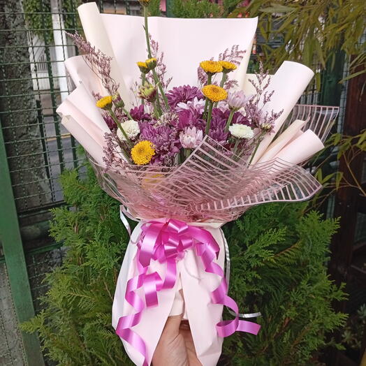 Buquê de amarelo e lilas