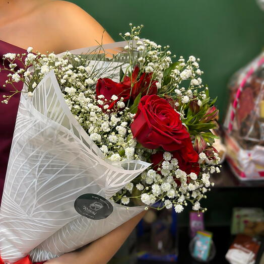 buquê de rosas vermelhas