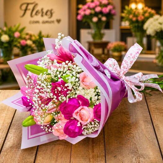 Bouquet de lirios e rosas cor de rosas