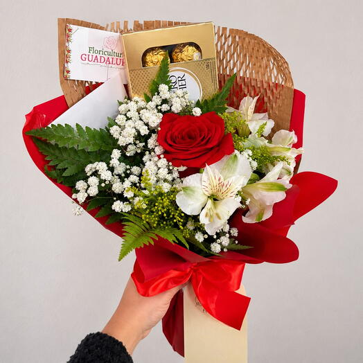 Rosa Vermelha Importada com Ferrero T8