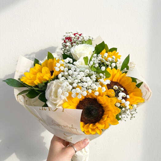 Mix de Girassol e Rosas Brava