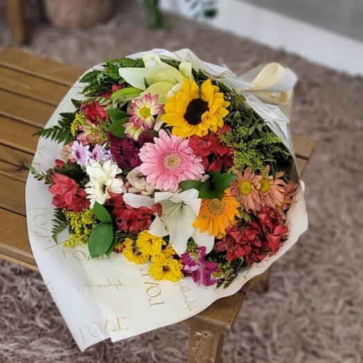 Buquê Luxo com Flores Mistas