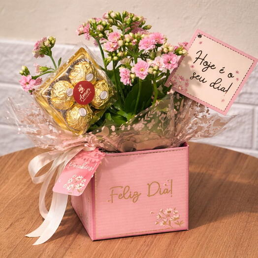 Cachepot Dia Especial com Flores Chocolate