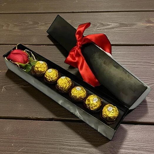 Caixinha Preta Com Rosa   Ferrero Rocher