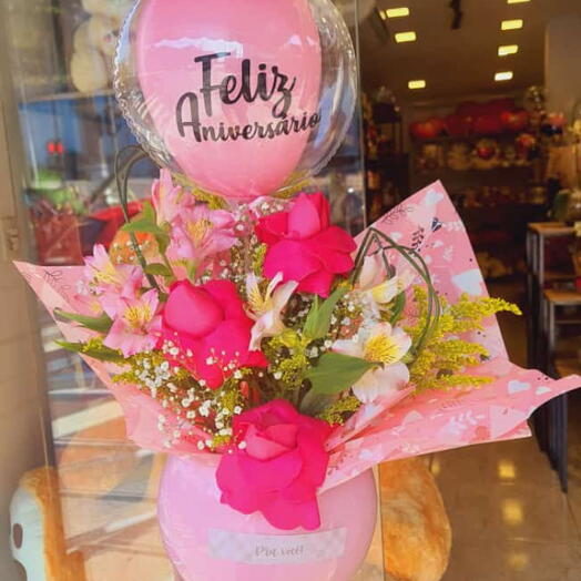 Arranjo Feliz Aniversario no Vaso de Vidro