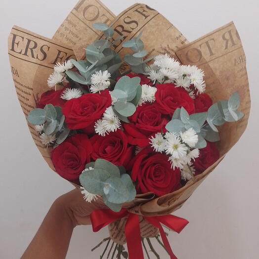 Buquê tradicional 12 rosas vermelhas