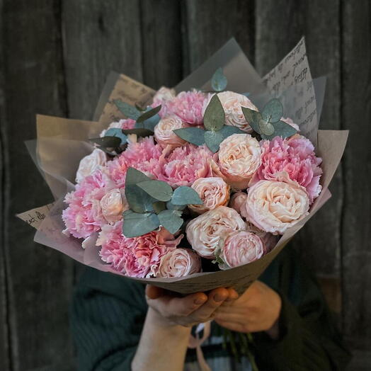 Buquê de rosas peonia spray e cravo-da-india