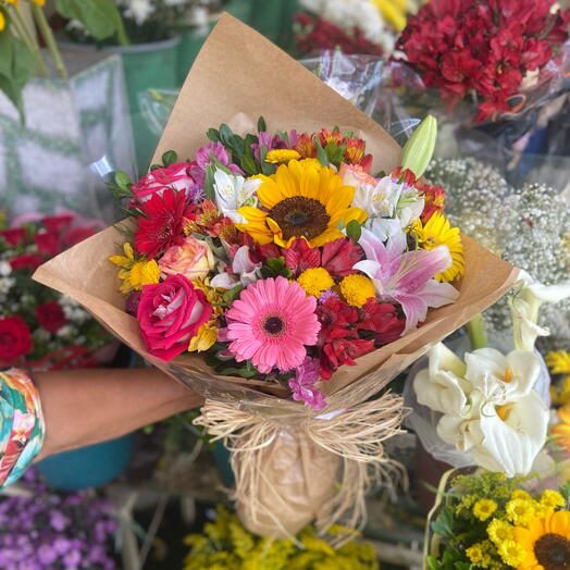 Buque Mix de Flores Nobres