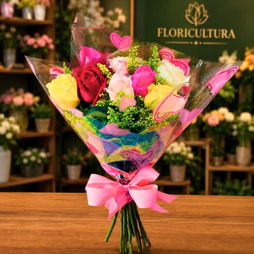 Bouquet romântico com rosas coloridas