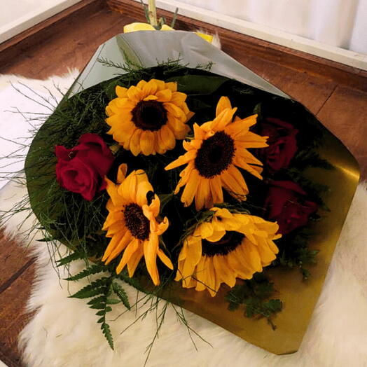 Buque girassois e rosas