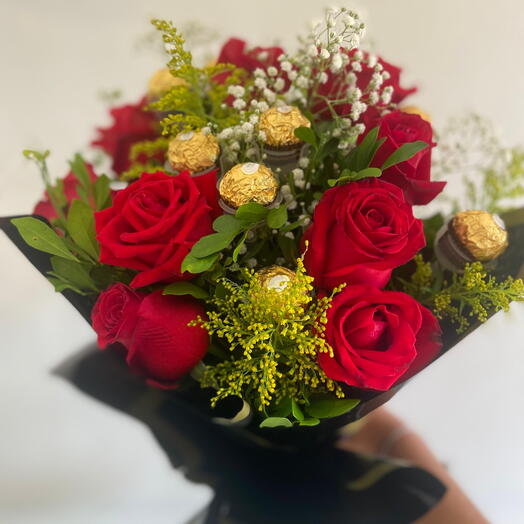 Buquê de Rosas + Palitos de Ferrero Rocher