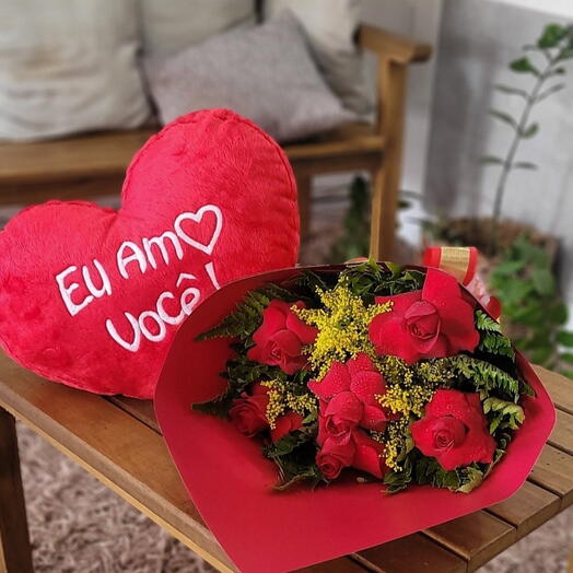 Buquê Luxo 6 Rosas com Coração