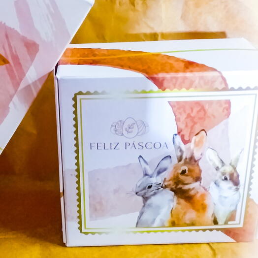 Caixinha com 4 bombons FELIZ PASCOA