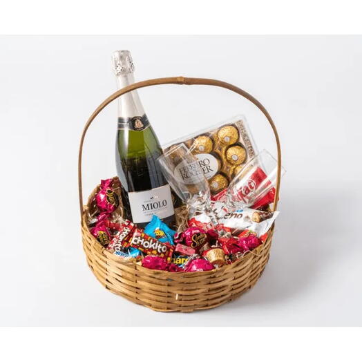 Cesta de Chocolate com Espumante na Cesta