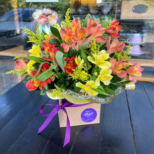 Caixa de Flores Alstroemerias
