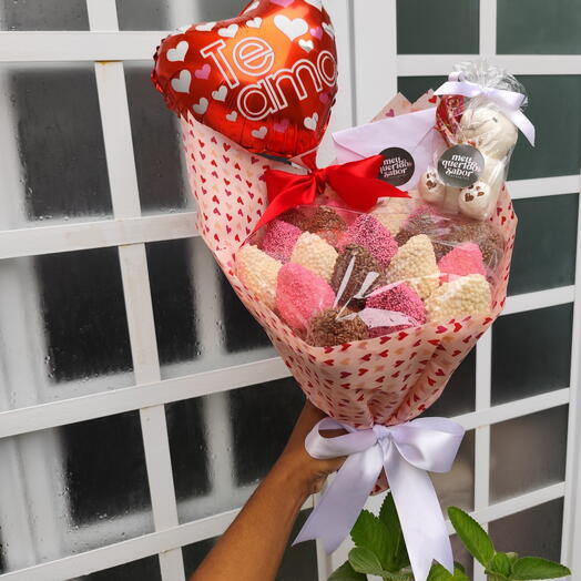 Dia das Mães - Buquê de chocolate com morangos Amor + kit