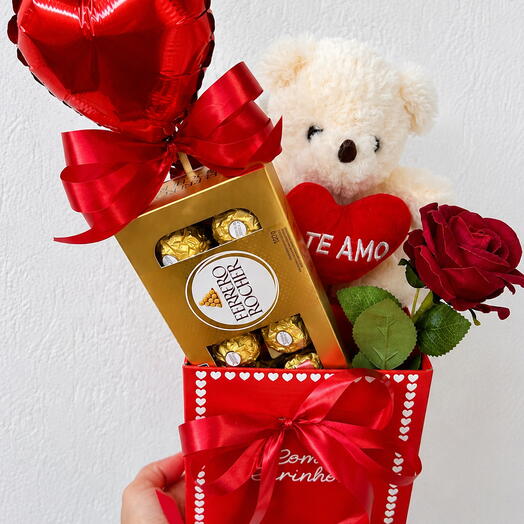 Presente Com Carinho Chocolate, Pelucia e bombom