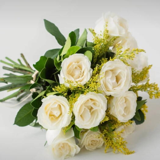 Buquê 12 Rosas Brancas