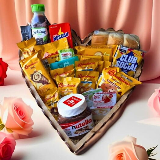 Cafe da Manhã na Cesta de Coração - Para um Dia Especial