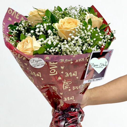 Buquê com 4 Rosas Cha