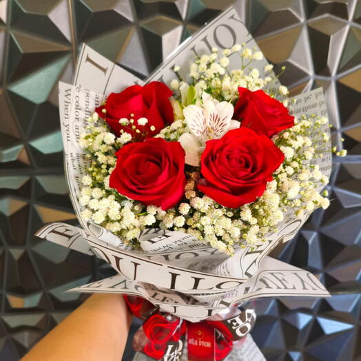 Buquê de Rosas Vermelhas - Ela e a mais Bela