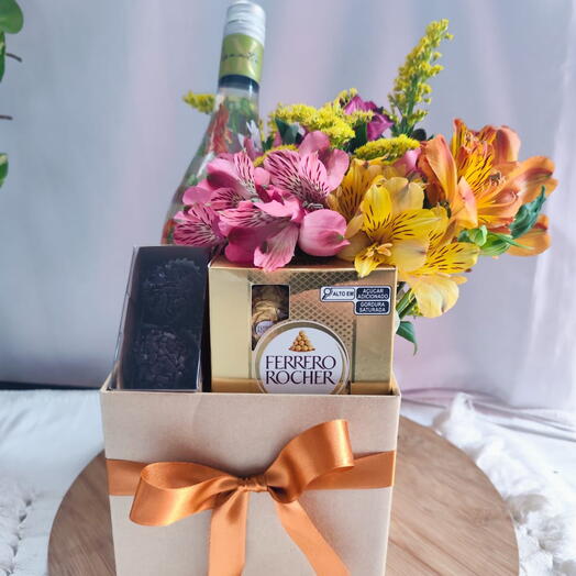 Kit de Presente com Flores, Espumante e Ferrero