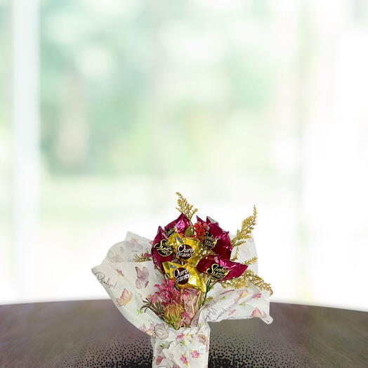 Mini Buque Sonho de Valsa e Ouro Branco, flores permamentes